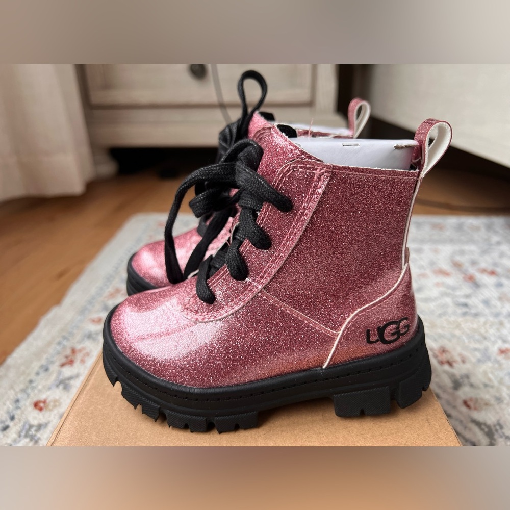 NWT NEW Ugg Ashton Pink Glitter Combat Boots toddler baby size 7 uggs